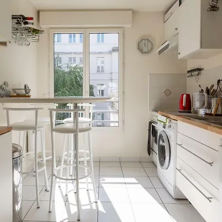 Veeve - A Balcony In Beaugrenelle * Paris